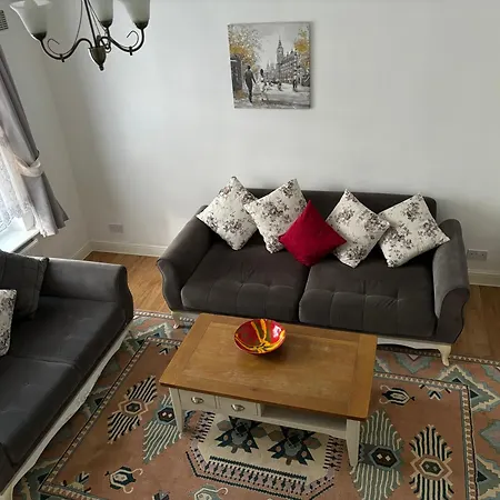 Spacious 2 Bedroom House With Garden London Exterior photo